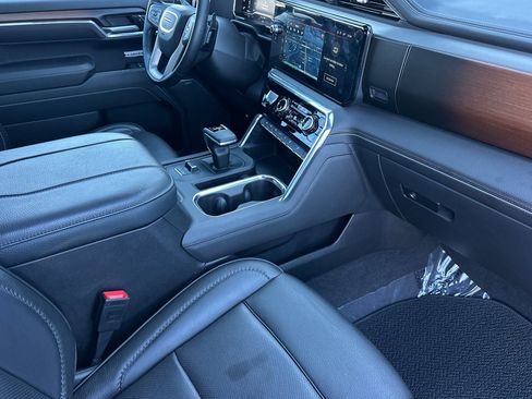 Used 2025 GMC Sierra 1500 Denali image 19
