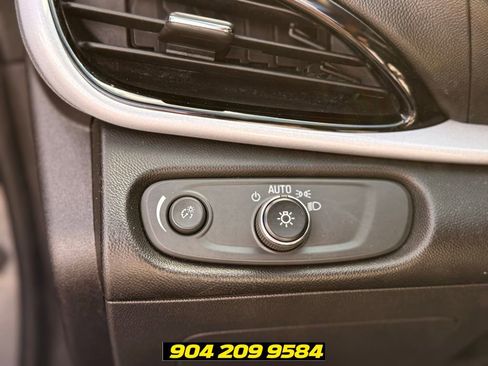 Used 2017 Chevrolet Volt LT FWD image 14