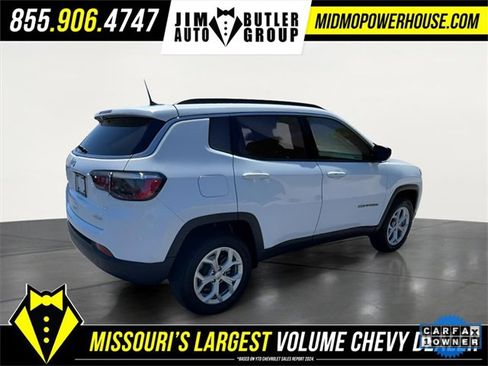 Used 2024 Jeep Compass Latitude image 10