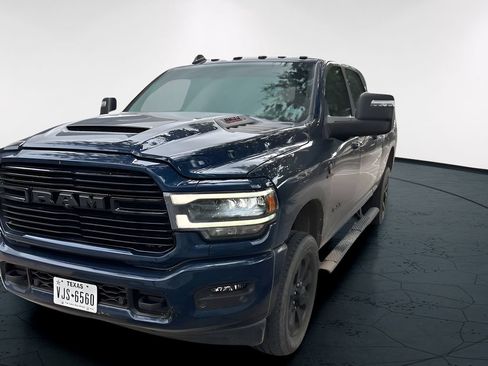 Used 2024 RAM 2500 Laramie w/ Night Edition AWD/4WD image 3
