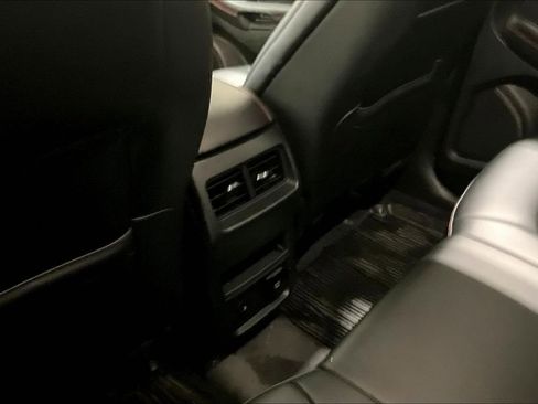 Used 2023 Ford Edge ST-Line image 10