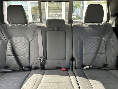 New 2026 RAM 1500 4x4 Crew Cab image 16