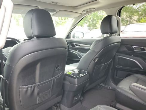 Certified 2021 Kia Telluride SX w/ Towing Package image 9