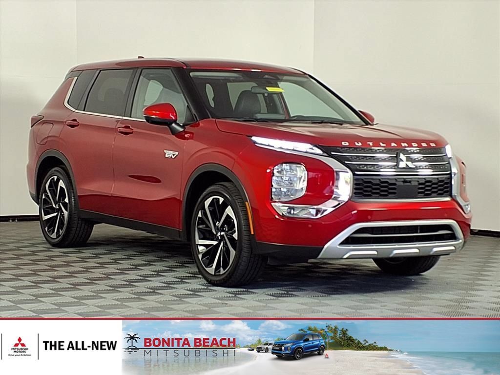 Used 2024 Mitsubishi Outlander SE AWD/4WD image 1