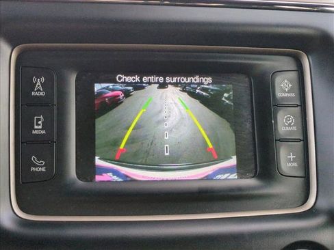 Used 2017 Jeep Grand Cherokee Laredo image 14