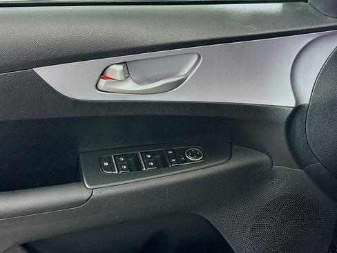 Used 2024 Kia Forte LXS w/ LXS Technology Package image 15