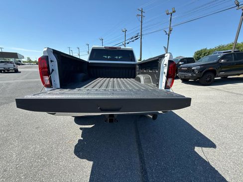 New 2026 GMC Sierra 2500 SLE w/ SLE Value Package; AWD/4WD image 28