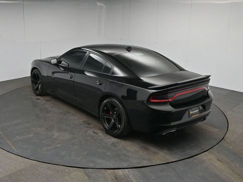 Used 2018 Dodge Charger R/T w/ Blacktop Package image 46