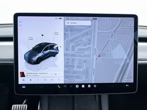 Used 2022 Tesla Model Y Performance image 6