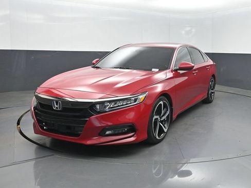 Used 2019 Honda Accord Sport image 2