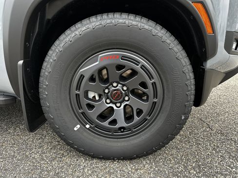 New 2026 Nissan Frontier Pro-X w/ Pro-X Convenience Package image 12