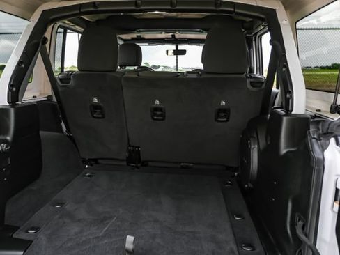 Used 2021 Jeep Wrangler Unlimited Sahara w/ Uconnect 4C Nav & Sound Group AWD/4WD image 51