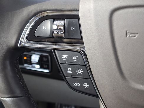 Used 2023 Lincoln Navigator Black Label AWD/4WD image 15