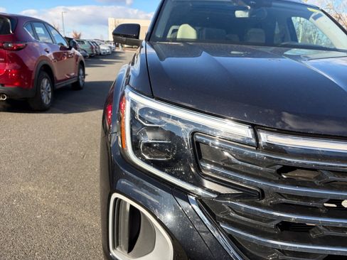 Used 2025 Volkswagen Atlas SEL image 24