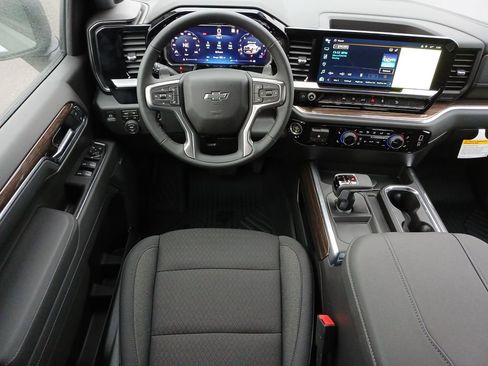 New 2026 Chevrolet Silverado 1500 LT Trail Boss w/ Convenience Package II AWD/4WD image 12