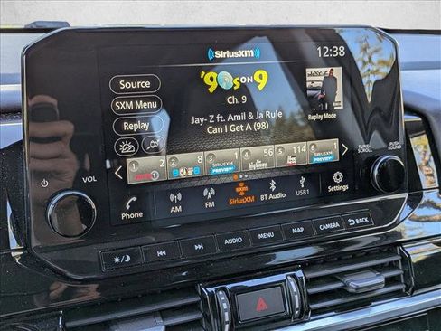 Used 2022 Nissan Pathfinder Platinum w/ Cargo Package image 13