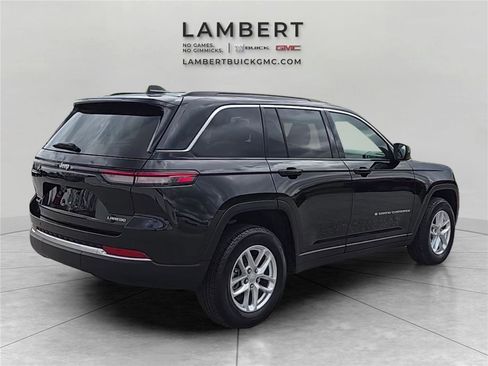 Used 2025 Jeep Grand Cherokee Laredo X AWD/4WD image 5