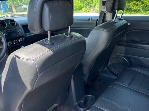 Used 2015 Jeep Patriot High Altitude AWD/4WD image 7