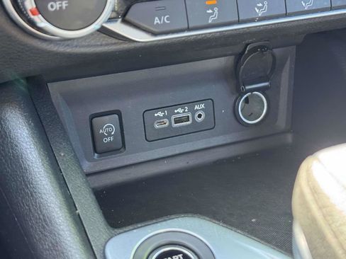 Used 2024 Nissan Sentra SV FWD image 13