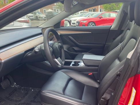 Used 2023 Tesla Model 3 Standard Range image 9