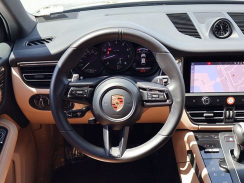 Certified 2026 Porsche Macan AWD/4WD image 15