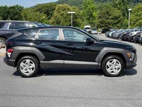Used 2024 Hyundai Kona SE AWD/4WD image 14