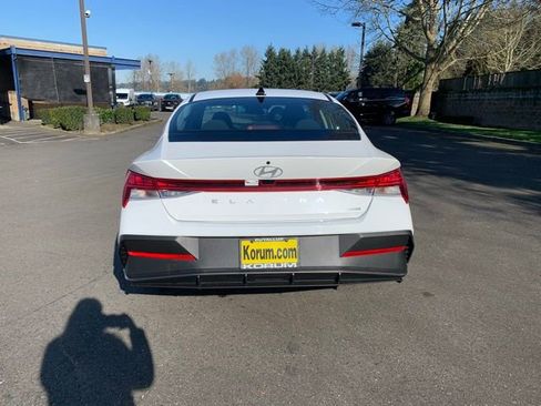 New 2026 Hyundai Elantra Blue image 4