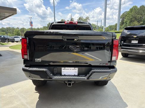 New 2026 Chevrolet Colorado ZR2 w/ Technology Package AWD/4WD image 6