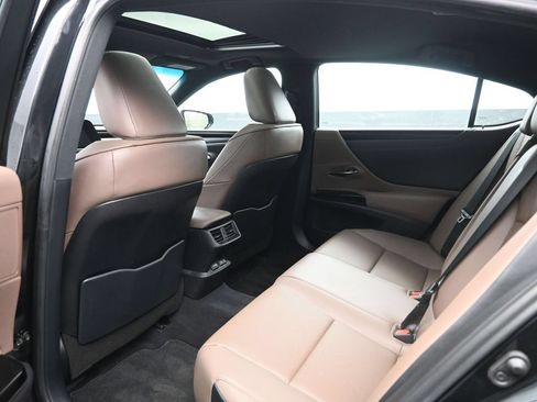 Used 2023 Lexus ES 350 w/ Premium Package FWD image 23