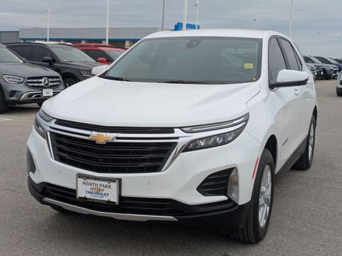 Certified 2024 Chevrolet Equinox LT image 12