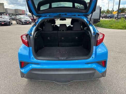 Used 2019 Toyota C-HR XLE FWD image 28