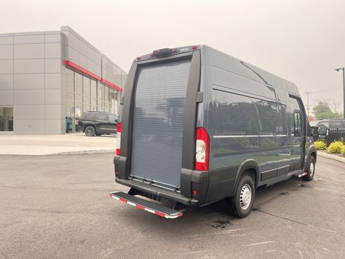Used 2024 RAM ProMaster 3500 FWD image 3