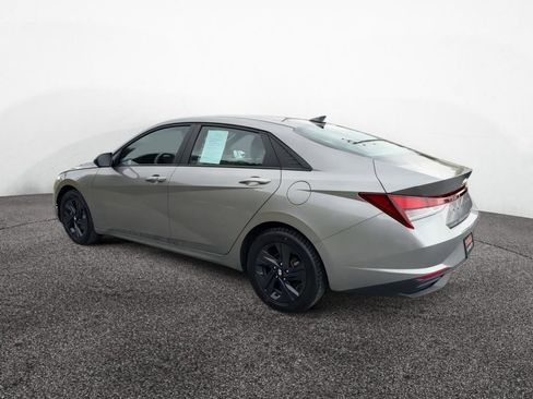 Certified 2023 Hyundai Elantra SEL FWD image 6