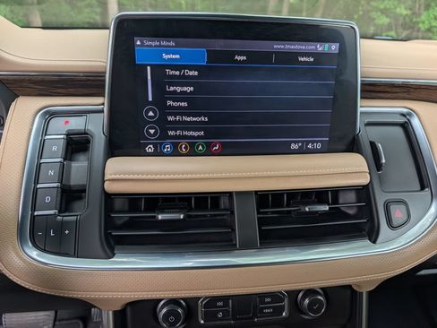 Used 2021 Chevrolet Tahoe Premier AWD/4WD image 17