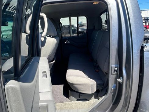 Used 2016 Nissan Frontier SV w/ SV Value Truck Package RWD image 30