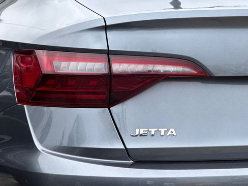 Used 2020 Volkswagen Jetta SE image 13
