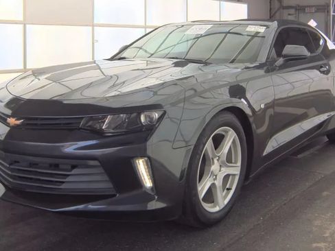 Used 2016 Chevrolet Camaro LT RWD image 1