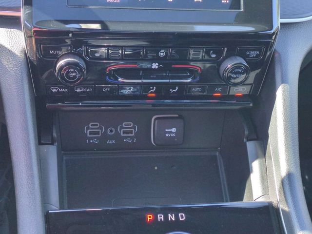 Used 2023 Jeep Grand Cherokee Altitude AWD/4WD image 22