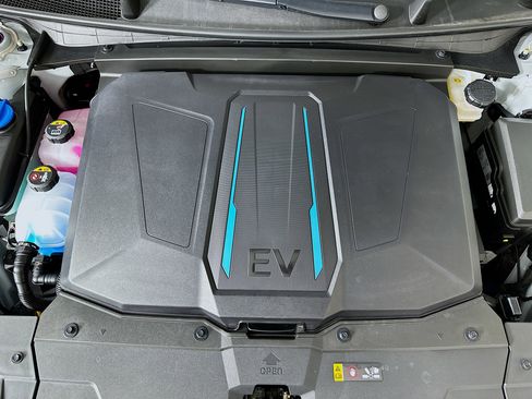 Used 2024 Hyundai Ioniq 5 SEL RWD image 33