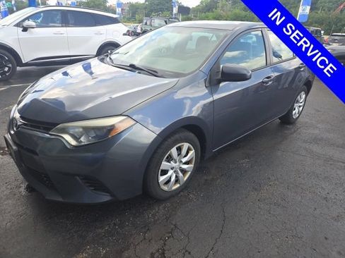 Used 2016 Toyota Corolla LE FWD image 2