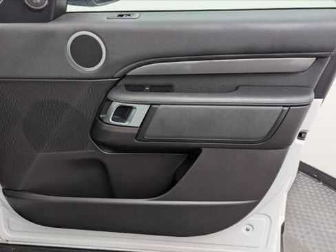 Used 2019 Land Rover Discovery SE AWD/4WD image 22