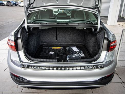 New 2026 Volkswagen Jetta SE image 17