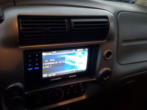 Used 2011 Ford Ranger XLT image 18