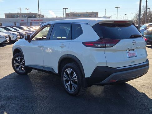 Used 2023 Nissan Rogue SV image 16