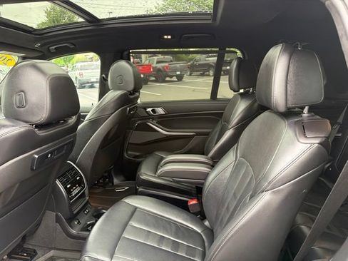 Used 2020 BMW X7 xDrive40i w/ M Sport Package AWD/4WD image 31