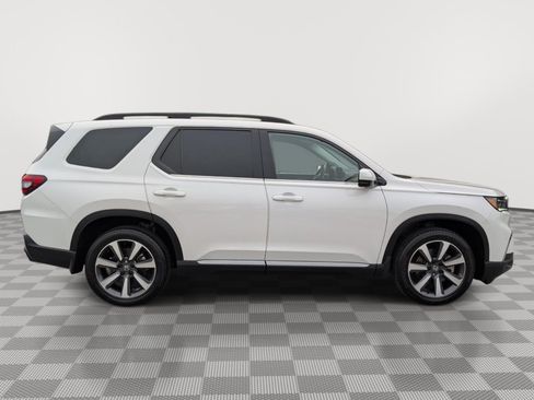 Used 2023 Honda Pilot Elite image 6