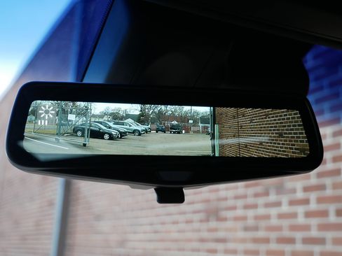 Used 2018 Cadillac Escalade Platinum image 23