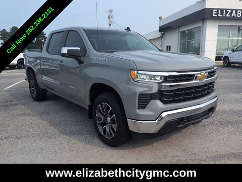 Used 2024 Chevrolet Silverado 1500 LT AWD/4WD image 3