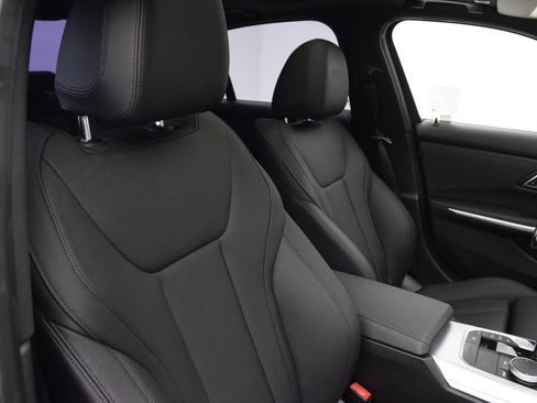 Used 2021 BMW 330i Sedan w/ Driving Assistance Package image 17