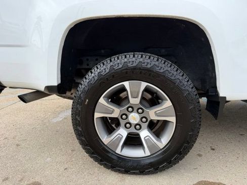 Used 2018 Chevrolet Colorado Z71 RWD image 7